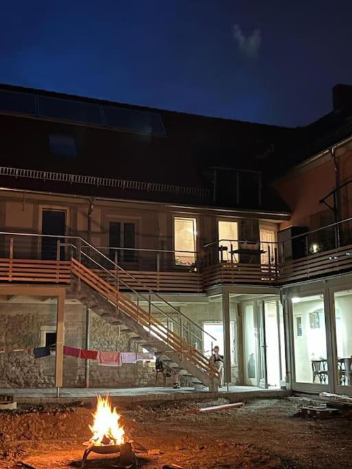 Neudietendorf Wohnen Im Dreiseitenhof Mit Galerieschlafzimmer מראה חיצוני תמונה